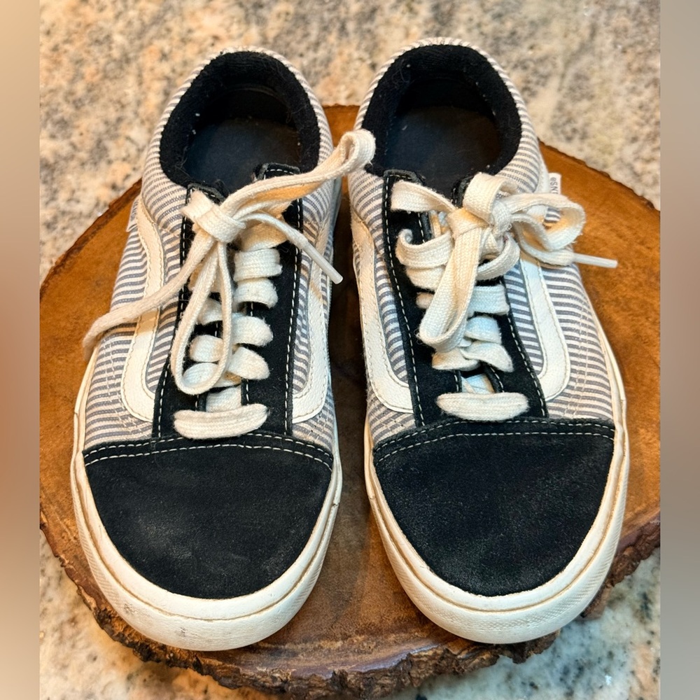 Vans Professional BMX Shoe. Men’s 3.5 = Women’s 5. Like New!
